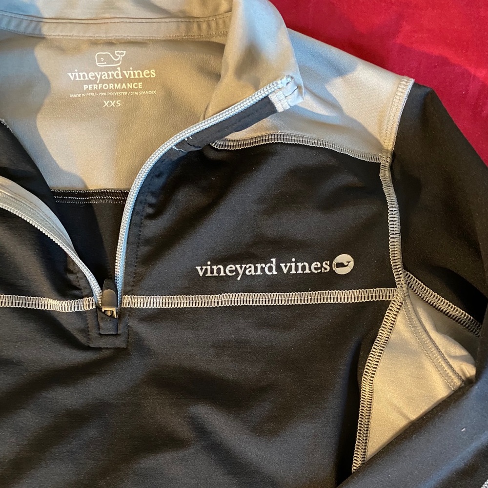 Vineyard Vines Performance Pull Over - image 3